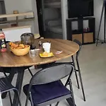 Cigale De 100 M From The And The Town Center Of Apartmán *