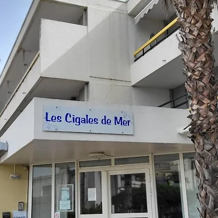 Apartment Cigale De 100 M From The And The Town Center Of *